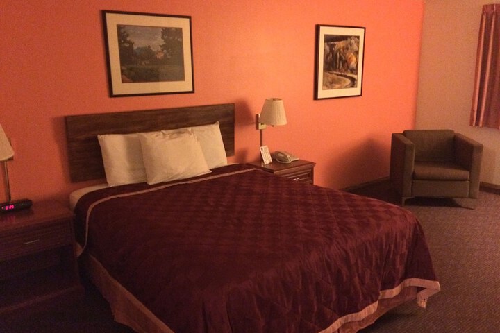 Room 12 of 36