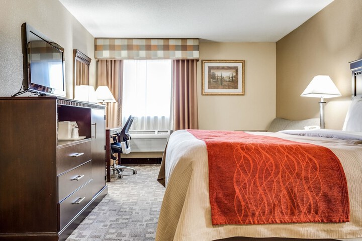Room 32 of 51