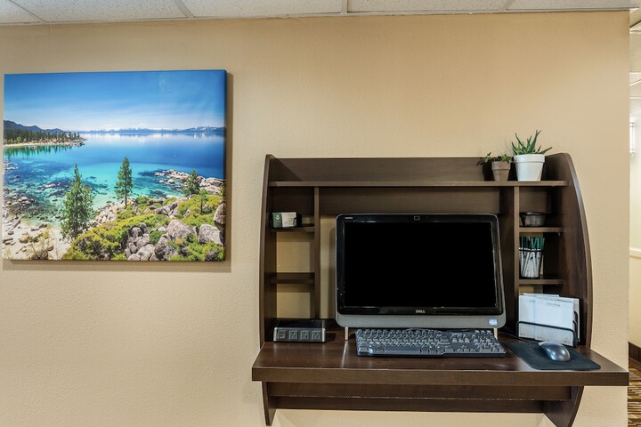 Business Center 40 of 40