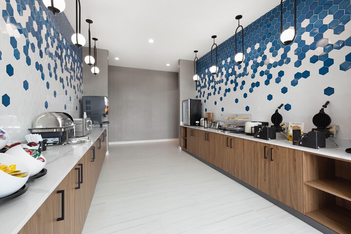 La Quinta Inn & Suites by Wyndham Athens I-65