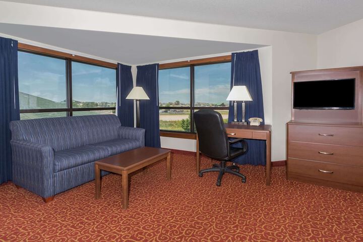 Room 5 of 13