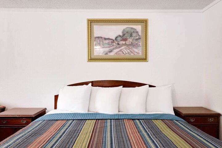 Room 12 of 17
