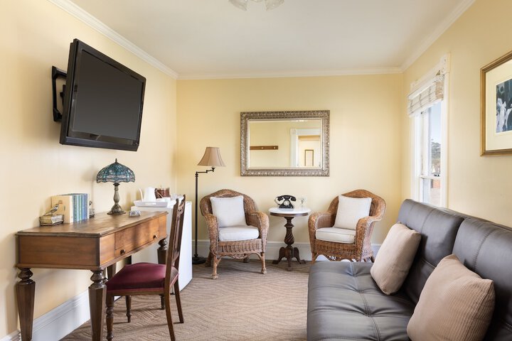 Room 15 of 50
