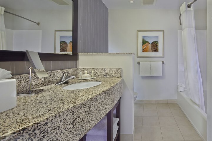 Courtyard by Marriott Stuart