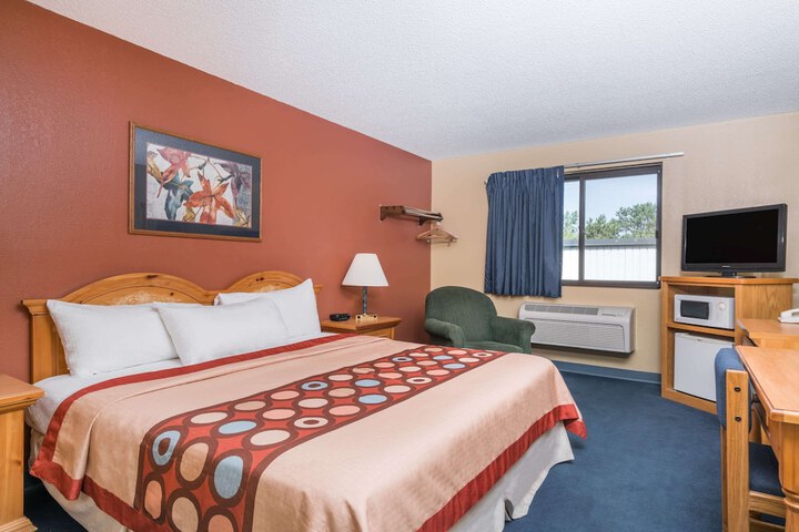 Room 11 of 39