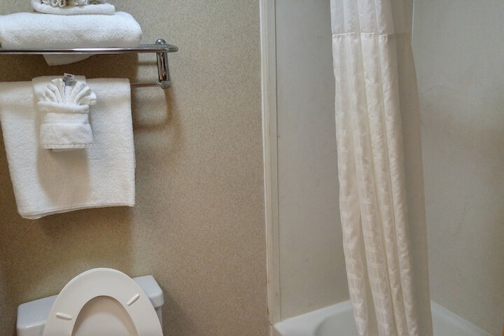 Room 32 of 54