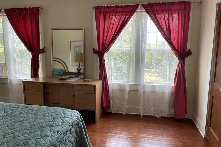 Room 66 of 82