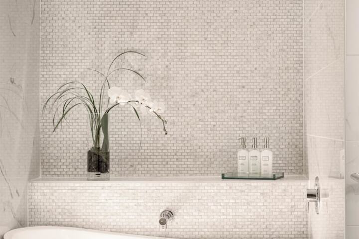 Room 27 of 57