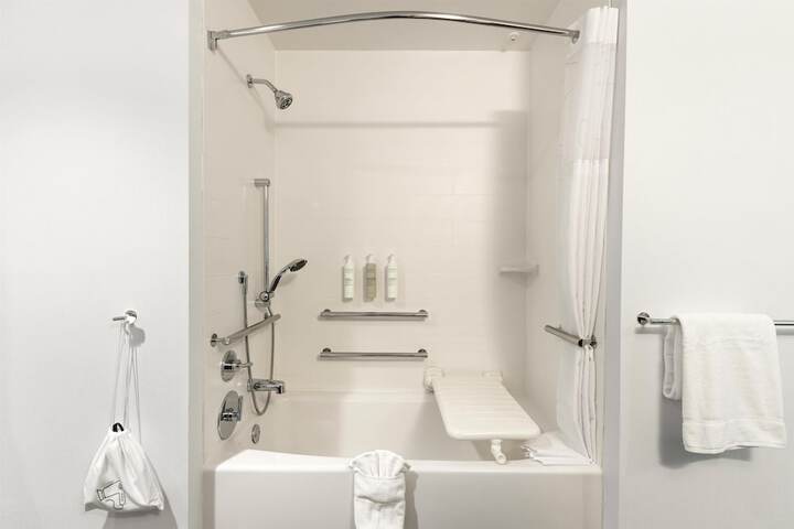 Hampton Inn & Suites Los Angeles - Glendale