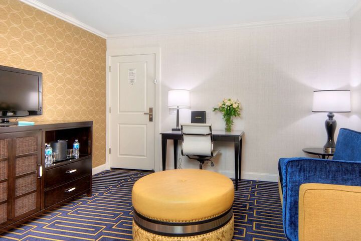 Room 5 of 34