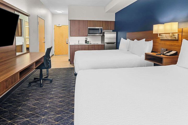 Room 32 of 53