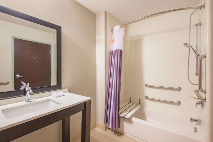Room 21 of 36