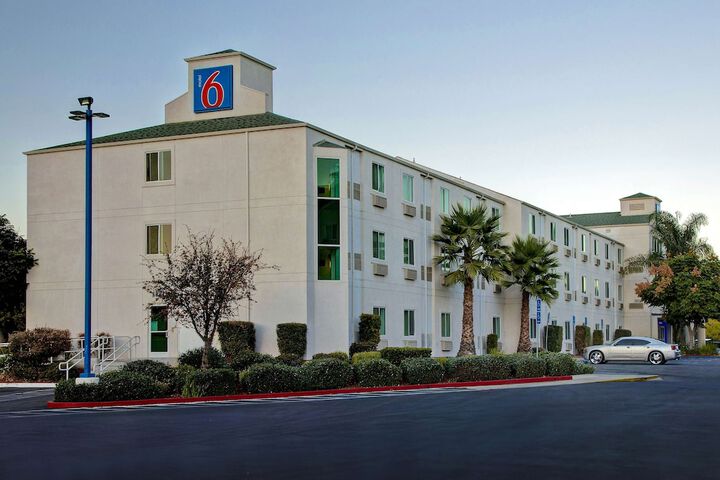 Hotel 2 of 34