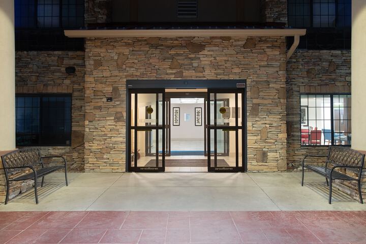 Hotel 6 of 47