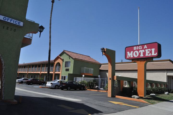 Hotel 5 of 65