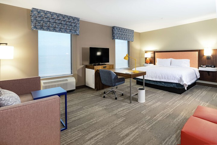 Room 40 of 87
