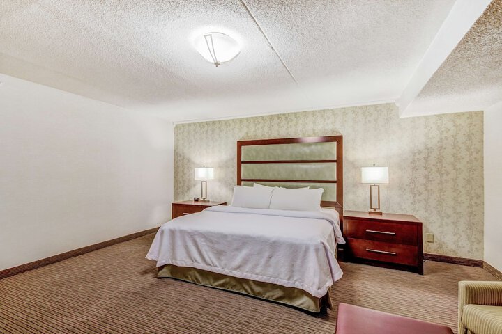 Room 24 of 52