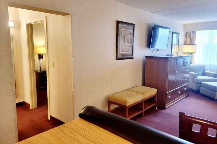 Room 16 of 40