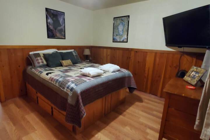 Zephyr Cove Cabin - Walk to Lake and Beach