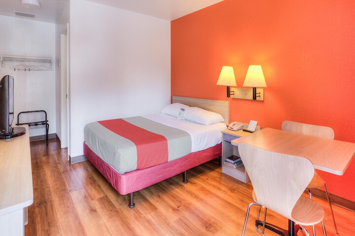 Motel 6 Tigard OR - Portland South - Lake Oswego