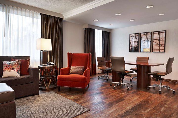 Room 52 of 62