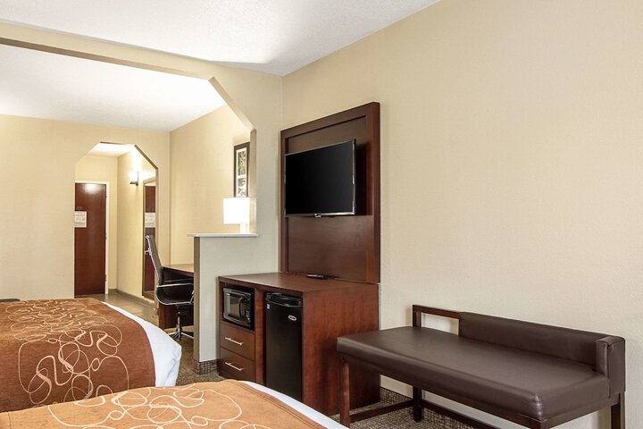 Room 32 of 54