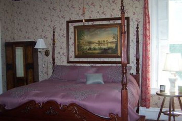 Victorian House Bed & Breakfast