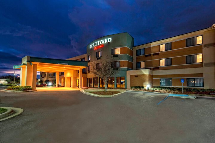 Hotel 2 of 33