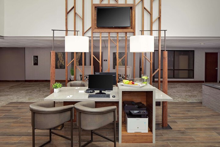 Embassy Suites by Hilton Boston Marlborough