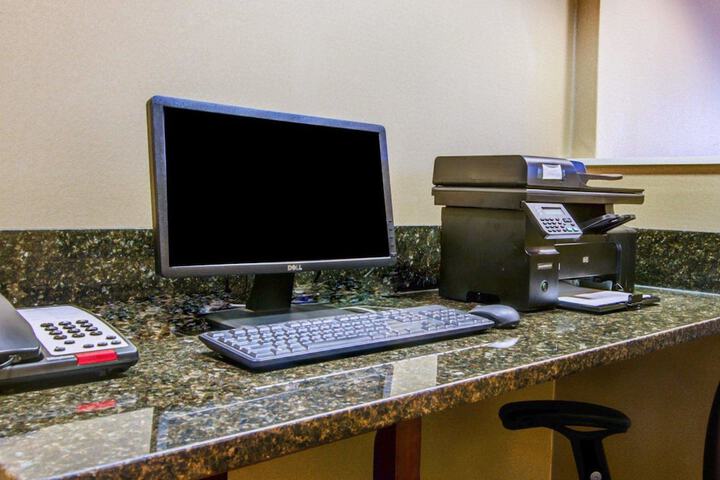 Business Center 42 of 43