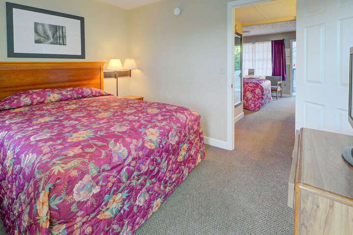 Room 15 of 16