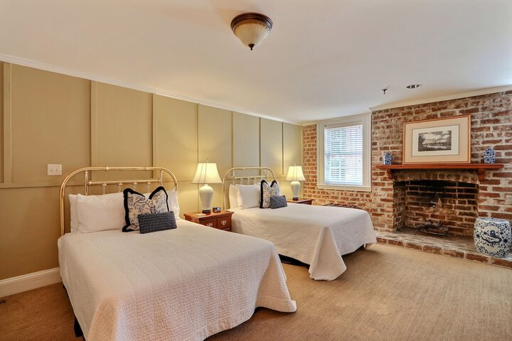 Room 135 of 170