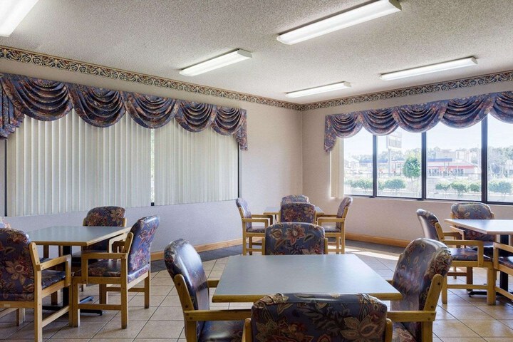 Econo Lodge Grenada