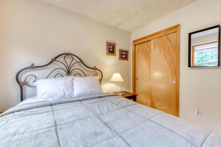 Clarks Mountain Condo