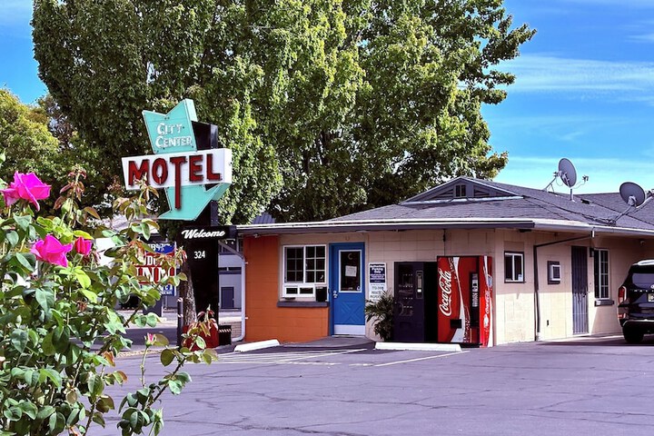 Hotel 20 of 54