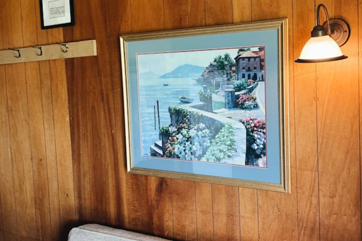 Room 13 of 20