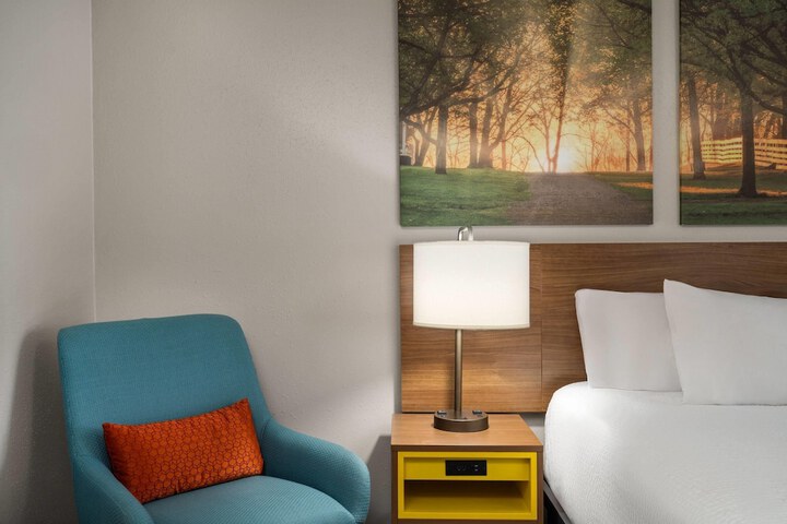 Days Inn by Wyndham Clanton AL