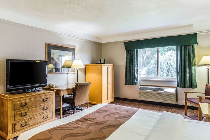 Room 26 of 62
