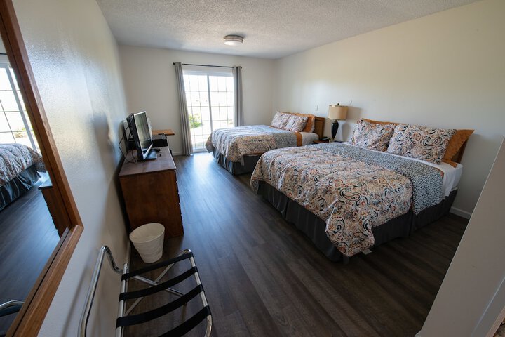 Pacific City Inn