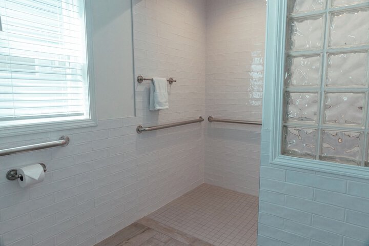 Room 6 of 19