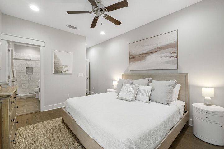 Room 210 of 291