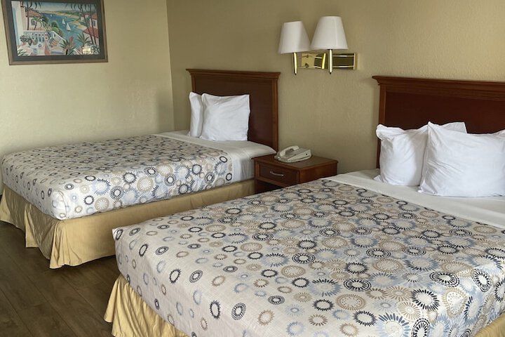 Room 80 of 91