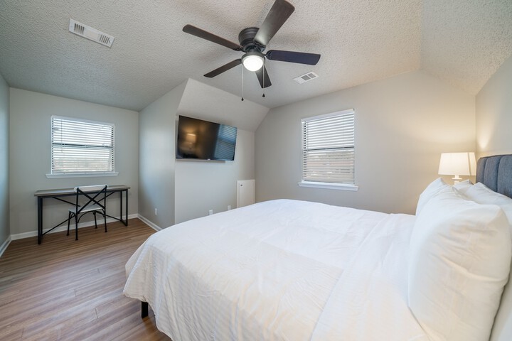 The Hamilton - Lakefront & Studio Suites Hot Springs
