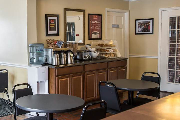 Breakfast/Coffee Service 27 of 29