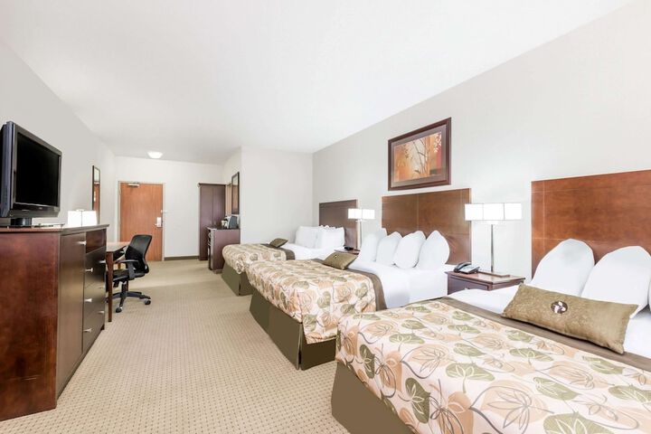 Room 10 of 29