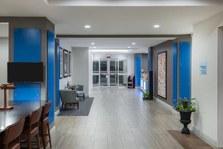 Holiday Inn Express & Suites Florence I-95 & I-20 Civic Center by IHG