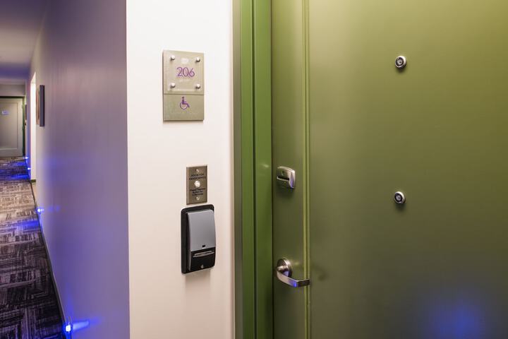 Room 14 of 30