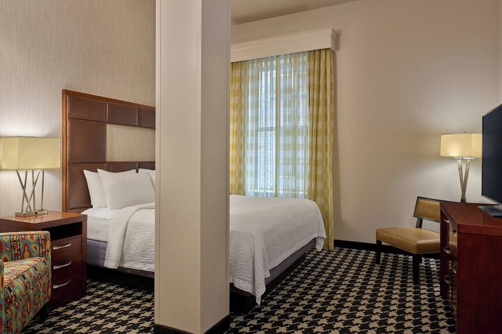 Room 19 of 48