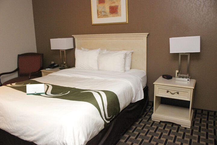 Room 7 of 27