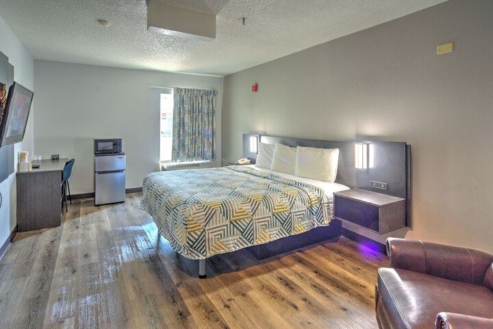 Motel 6 Libertyville IL